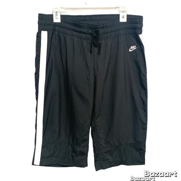 Nike Sportswear Black And White Gym Capri Pants Womens Size L 12-14/ G - Picture 1 of 4